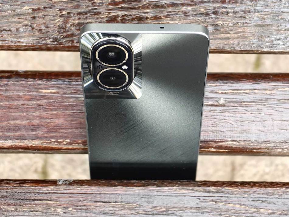 realme C67 19.jpg