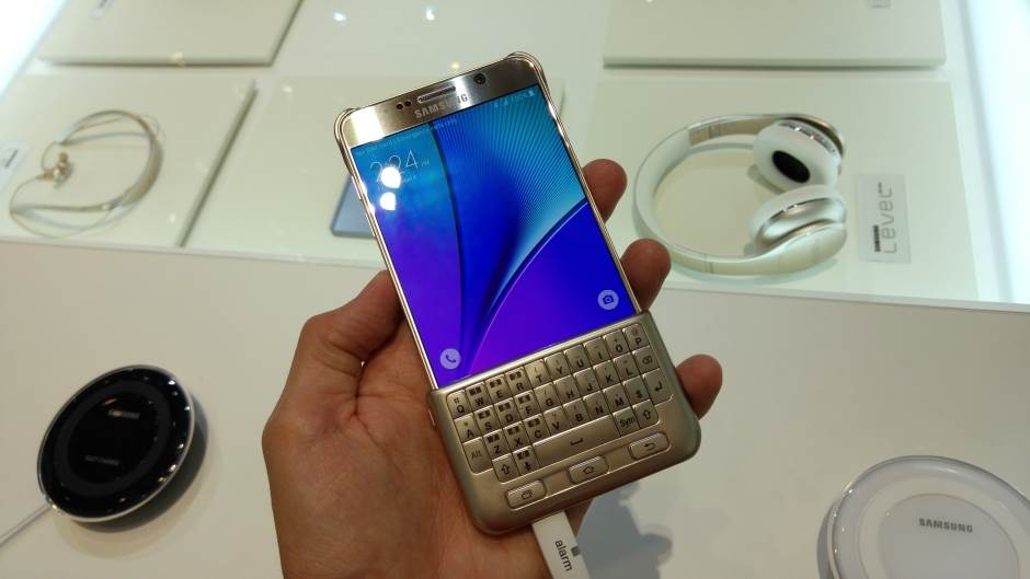 Samsung Keyboard cover za Galaxy S6 i Galaxy S6 Edge telefone cena, video i opis