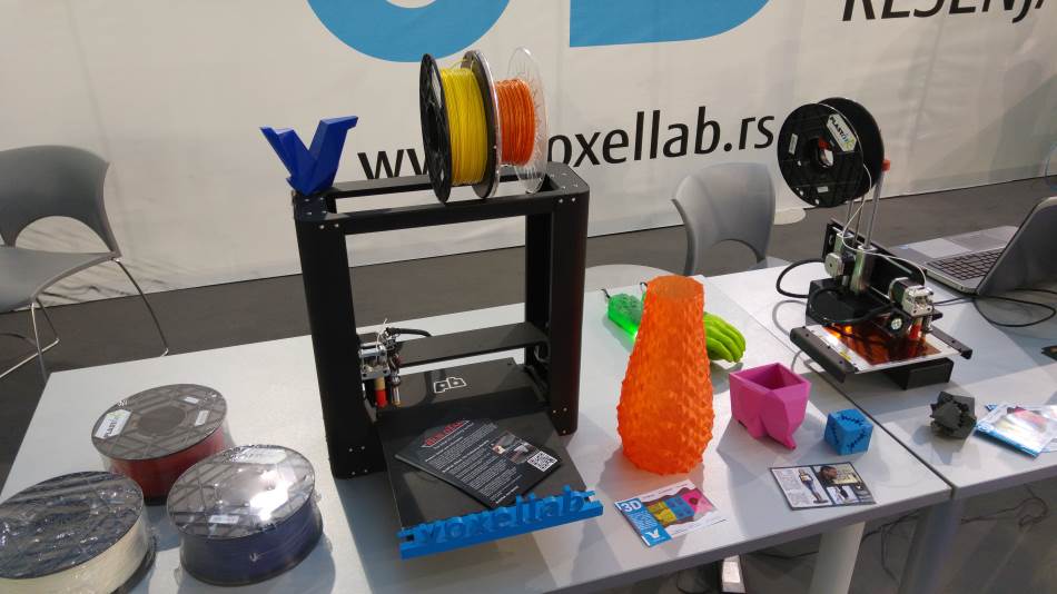 teroristicki napadi tehnologije dronovi pametni telefoni smartphone 3d štampac oružje