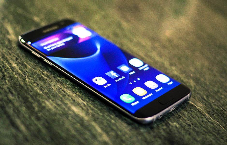 Samsung Galaxy S7 edge je telefon godine!