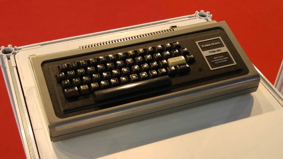 Intel procesori Meltdown i Spectre napad, Intel propust, Intel sigurnosni propust