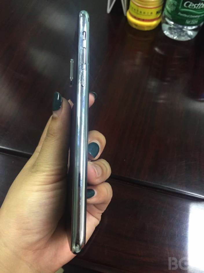 iPhone 8 3.5 mm ulaz za slušalice bežicno punjenje baterije