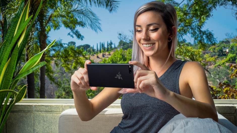 Telefon brzo punjenje, Koji telefon podržava brzo punjenje, Šta je brzo punjenje, Razer Phone punjen