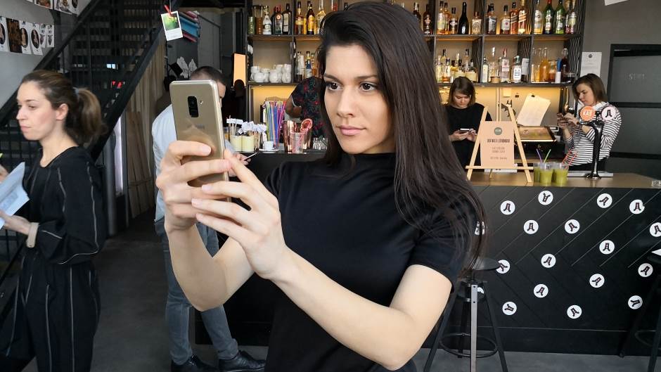 Samsung Galaxy A8 (2018) cena u Srbiji, prodaja, kupovina, specifikacije, info, slike, video, najava