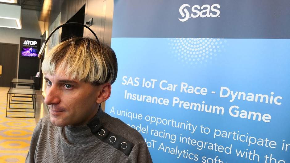 Kiborg Nil Harbison antena na glavi