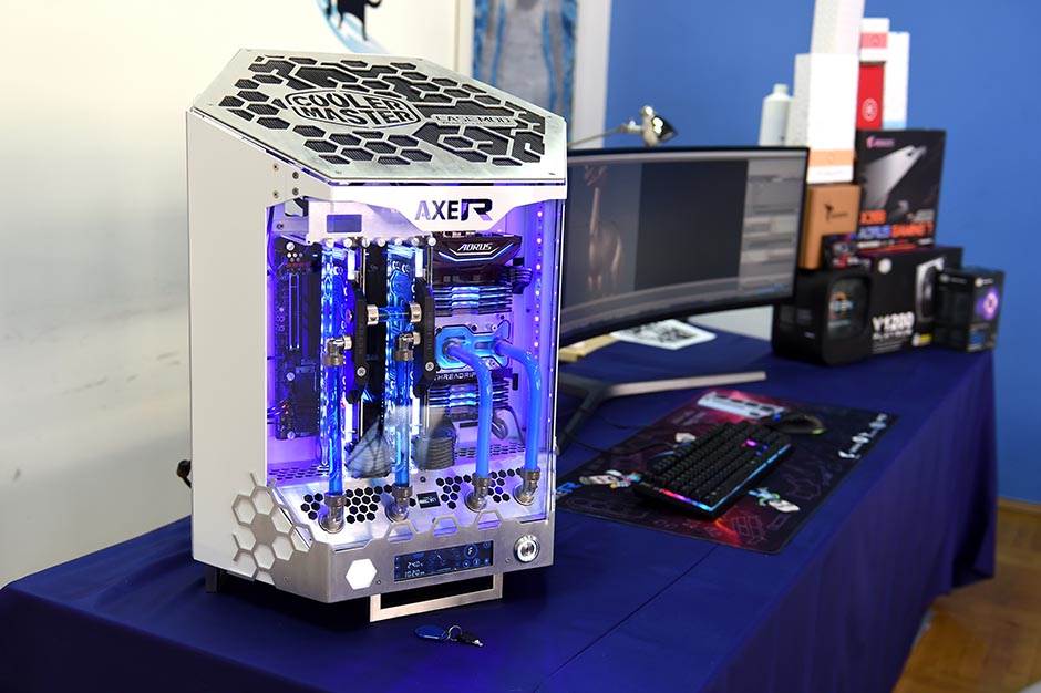 Dušan Srbijak - Najbolji PC AXE-R kucište u Beogradu FOTO