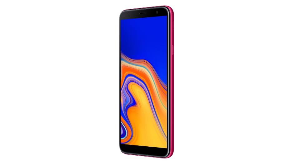 Samsung Galaxy J4+, Galaxy J6+ i Galaxy A7 cena u Srbiji, kupovina, prodaja, Galaxy A7 trostruka kam