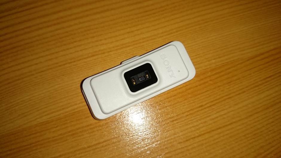 Sony SmartBand 2 recenzija