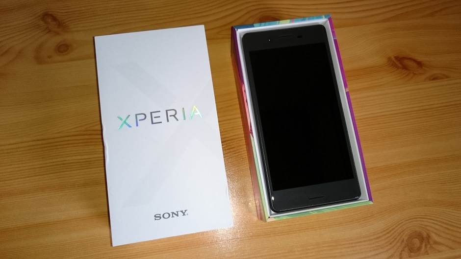 Sony Xperia X recenzija