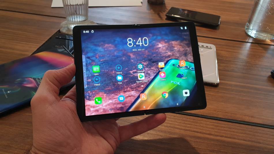 TCL Project Chicago savitljivi telefon otkazan