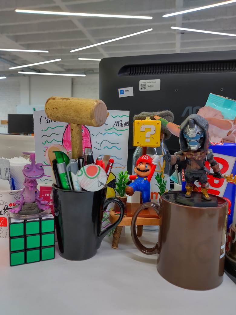 motorola razr 5g test cena 1380 evra 179990 rsd kako radi savitljivi telefon preklop android smartfo