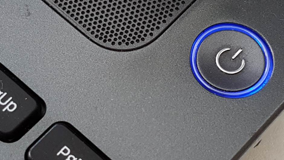 Da li ce resetovanje na dugme uništava racunar, nasilno resetovanje racunara