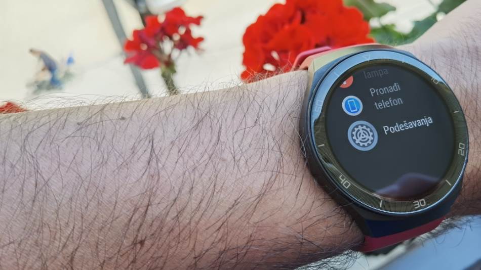 Huawei Watch GT 2e slušanje muzike preko Bluetooth slušalica bez telefona