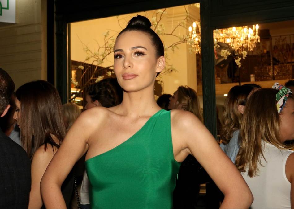 Anastasija Ražnatovic filteri Instagram  Ceca cerka klikovi fotografije