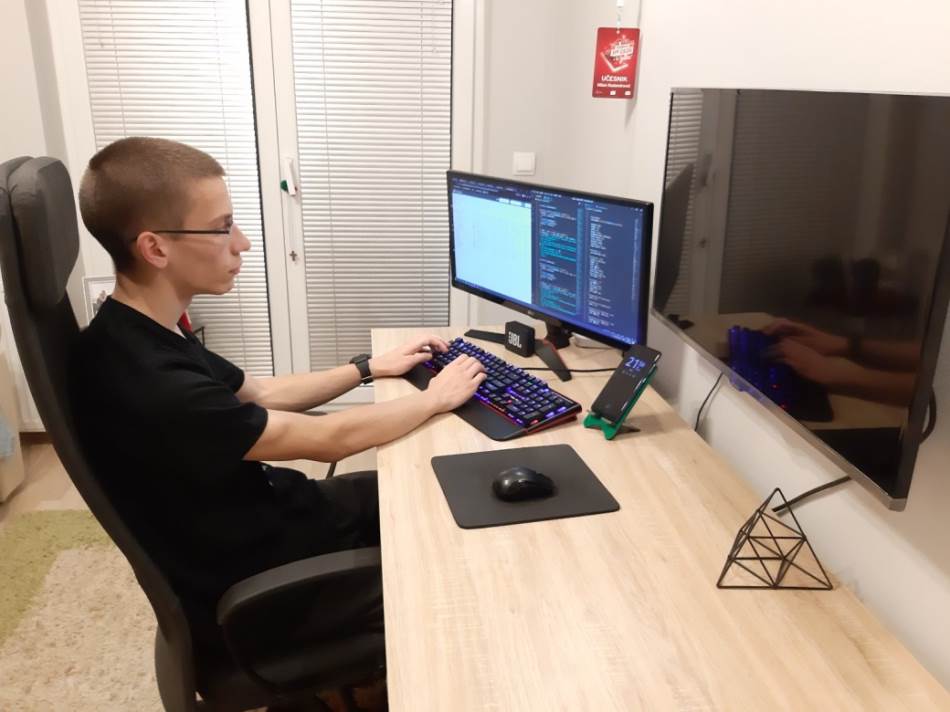 mts app konkurs nagradeni srednjoškolci programiranje aplikacija za mobilne telefone