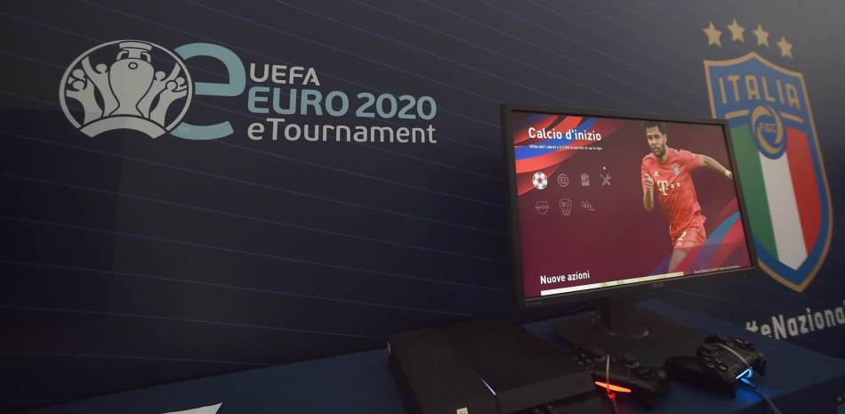 Pro evolution soccer (PES) MONDO intervju Predrag Stojkovic pedjapedja trening vežba reprezentacija
