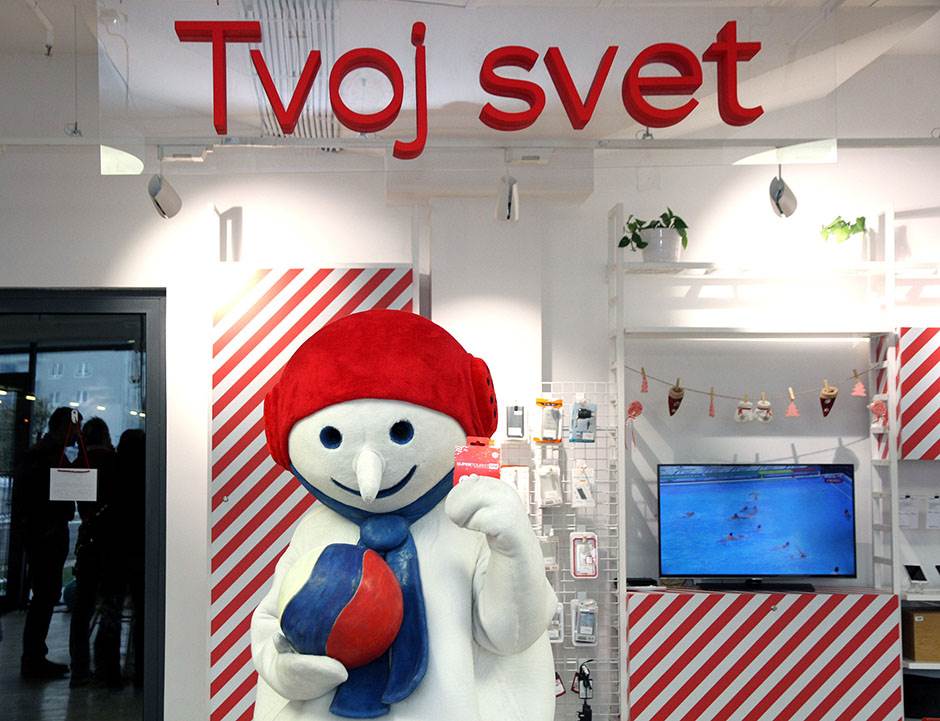 I Sneško je posetio mts poslovnicu