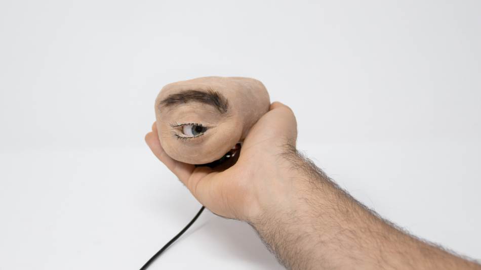 Radnik naplatio 75000 evra nakon otkaza zbog odbijanja nadzora preko veb-kamere