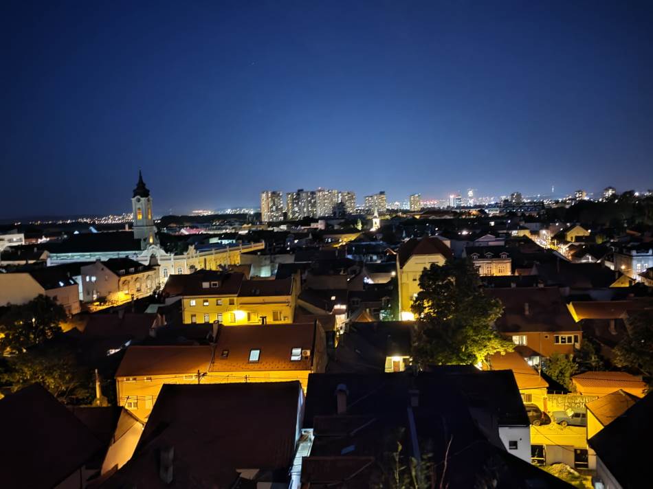 asus zenfone 8 test kompaktni telefon vrhunske performanse snapdragon 888