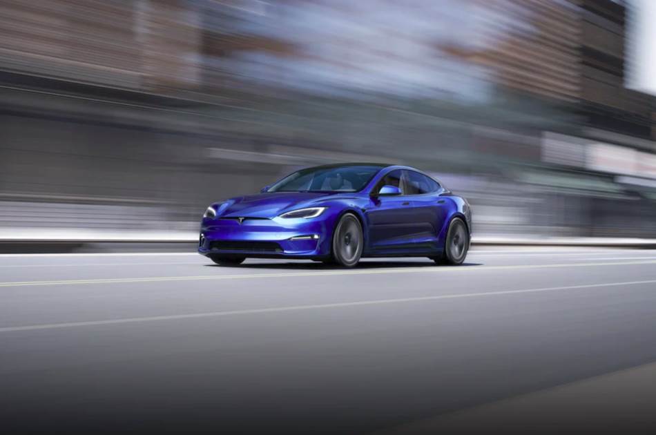 Tesla vozila kao megafon