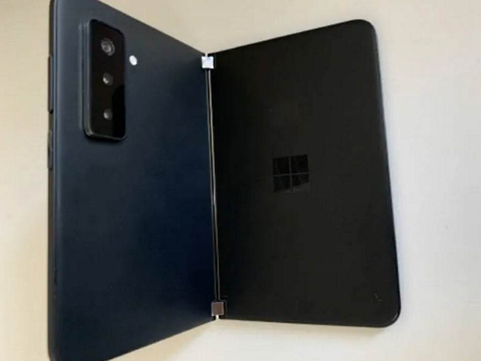 Microsoft Surface Duo 2 telefon sa dva ekrana slike