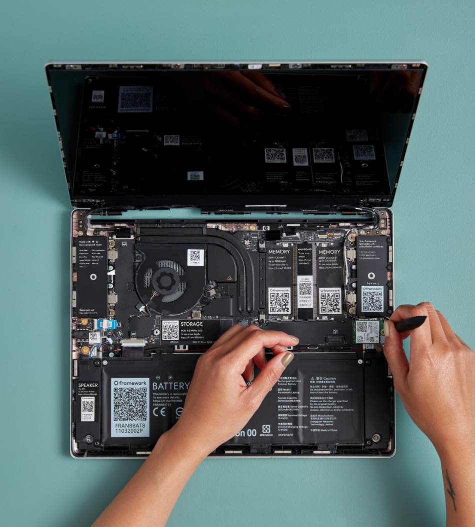 Framework modularni laptop zamena komponenata