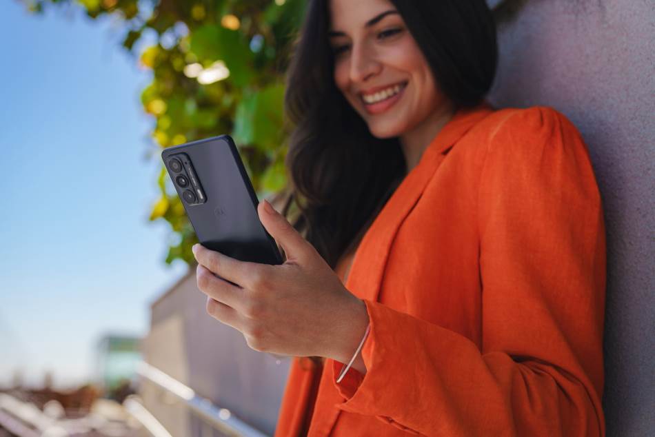 Motorola edge 20 serija premijum srednje klase