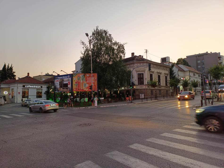 Vivo V21 5G telefon za influensere