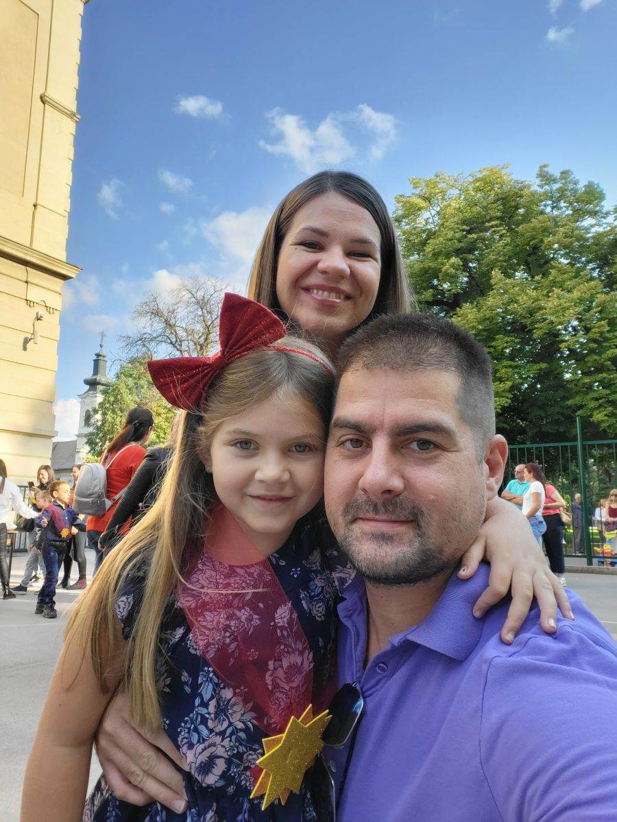 Selfi kamera sa prednjeg ekrana