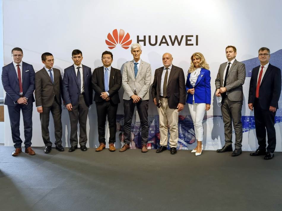 Huawei donacija fakultetima u Srbiji i policiji (4)