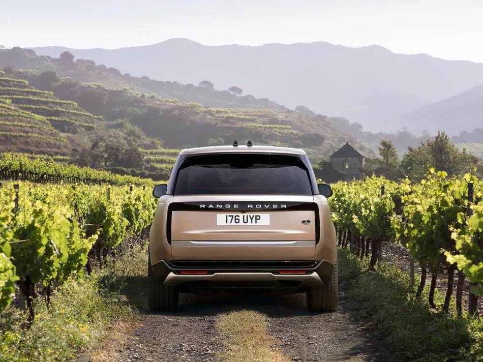 Range Rover All Electric 17