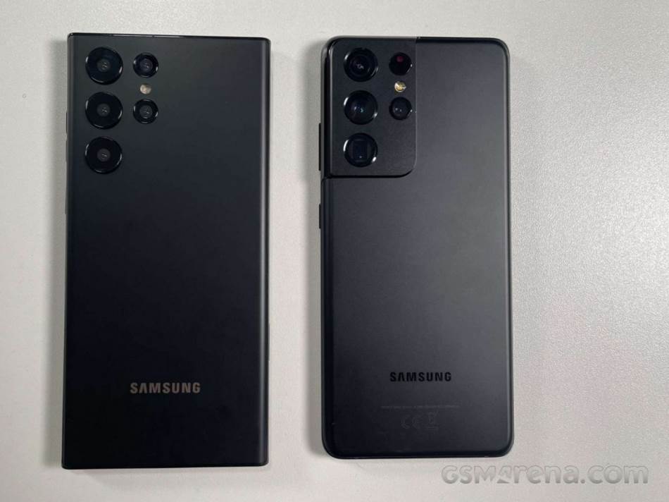 Samsung Galaxy S22 Ultra 2.jpg