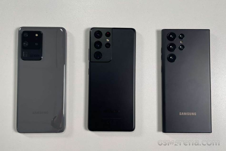 Samsung Galaxy S22 Ultra 3.jpg