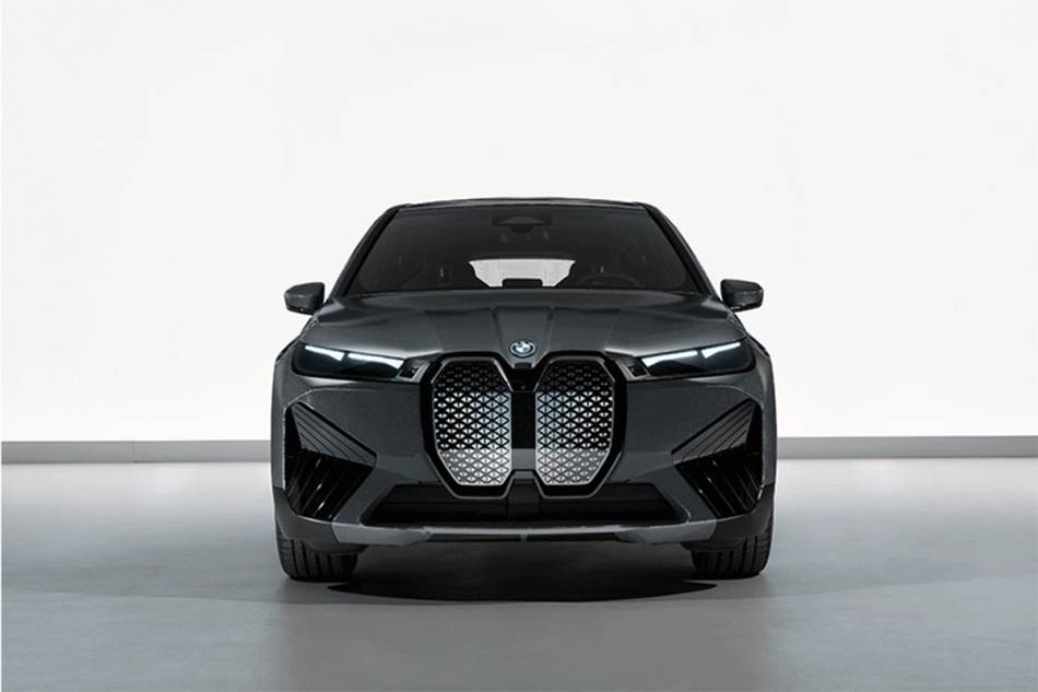 BMW koji menja boju
