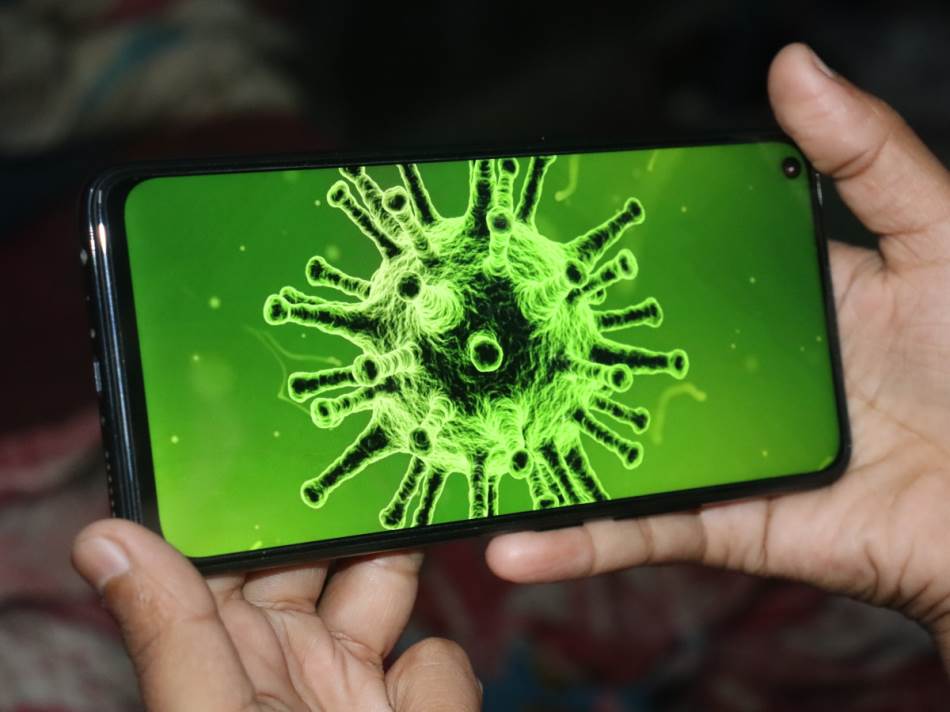 Virus na ekranu telefona