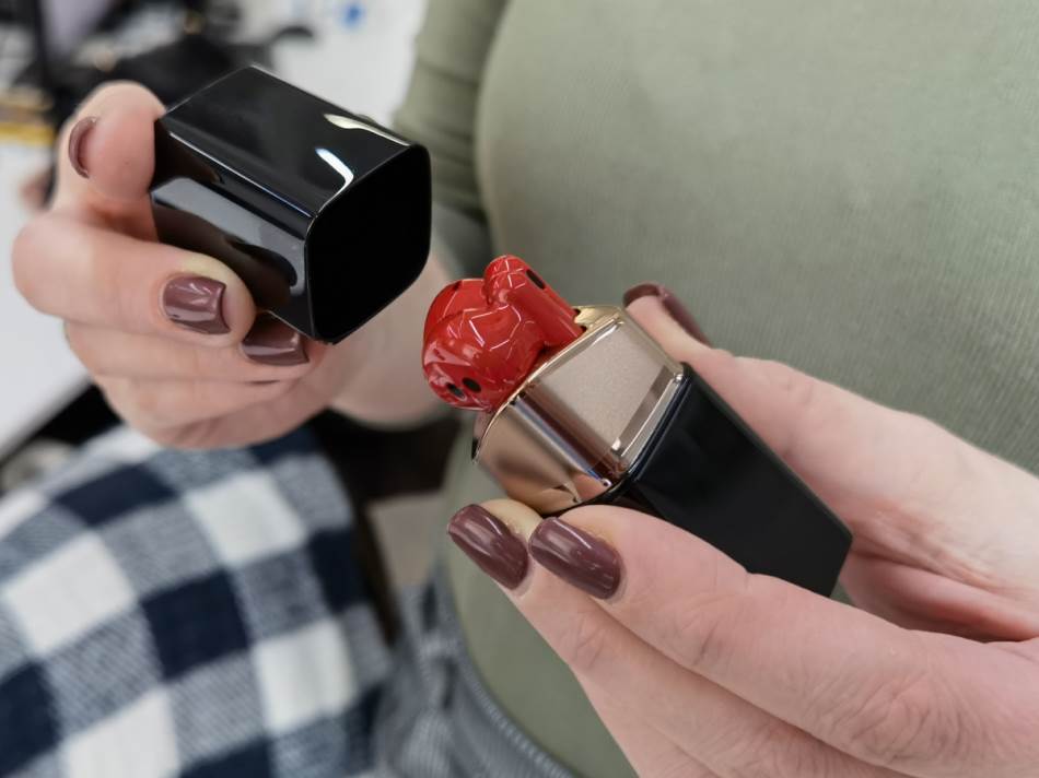 Huawei FreeBuds Lipstick (10).jpg