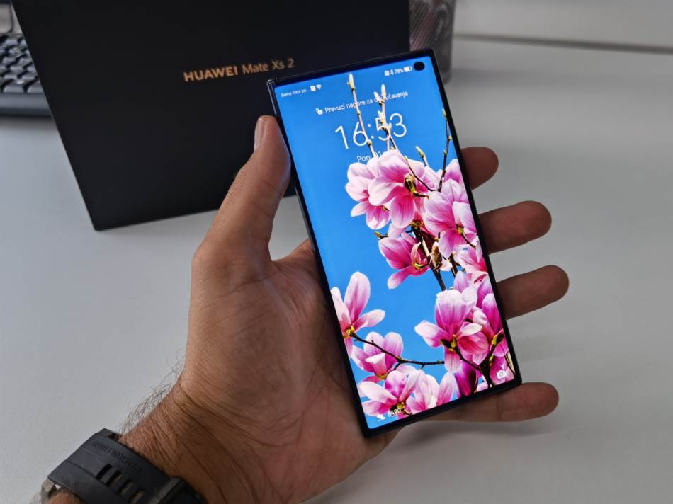 Huawei Mate Xs 2 uživo (12).jpg