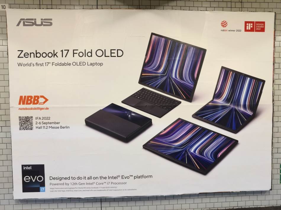 Asus Zenbook 17 Fold OLED uživo (1).jpg