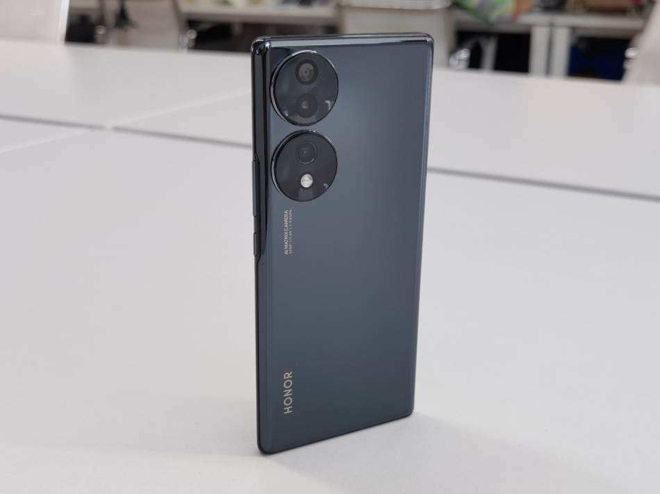 HONOR 70 (2).jpg