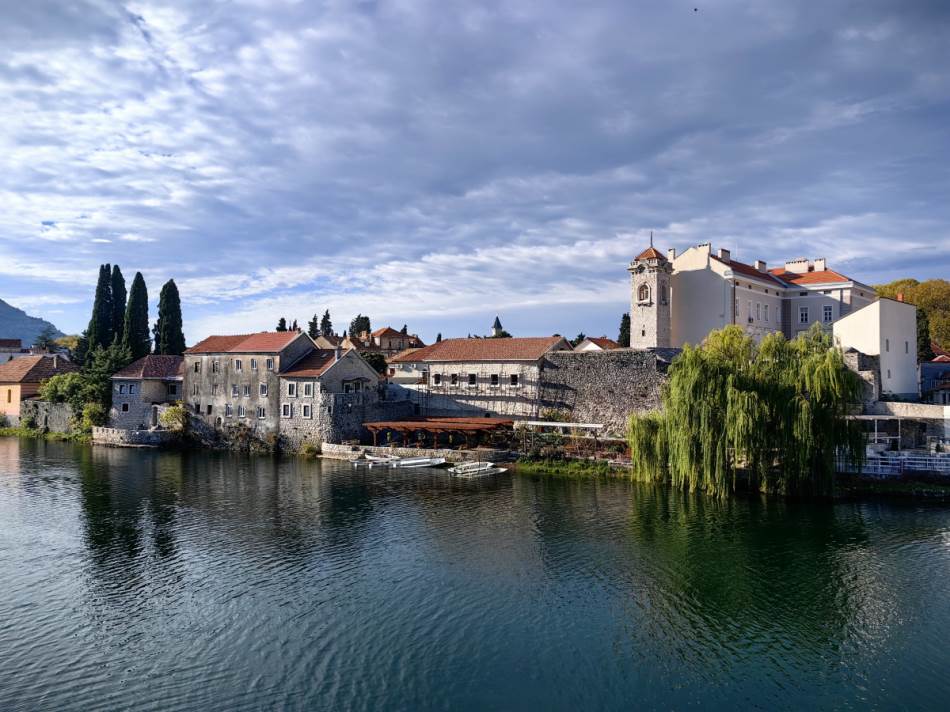 Huawei Mate50 Bosna 0.jpg