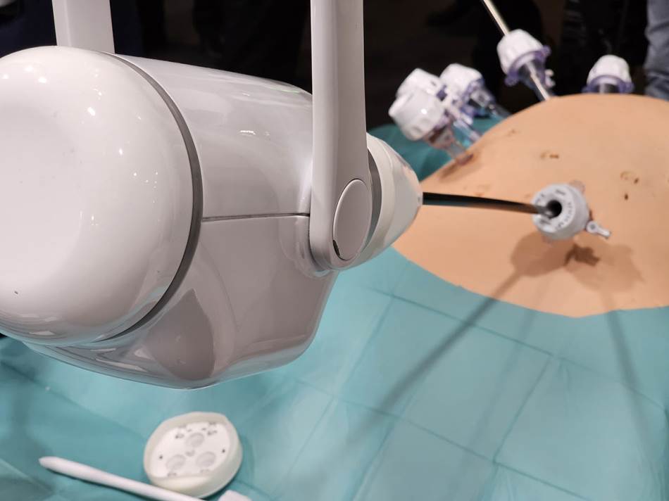 Bitrack hirurški robot 5.jpg