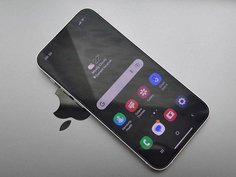 Try Galaxy aplikacija funkcije Galaxy S23 telefona na iPhone