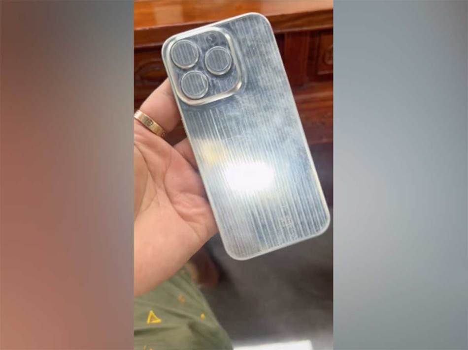 iPhone 15 Pro Max će biti izrađen od titanijuma i biće skuplji
