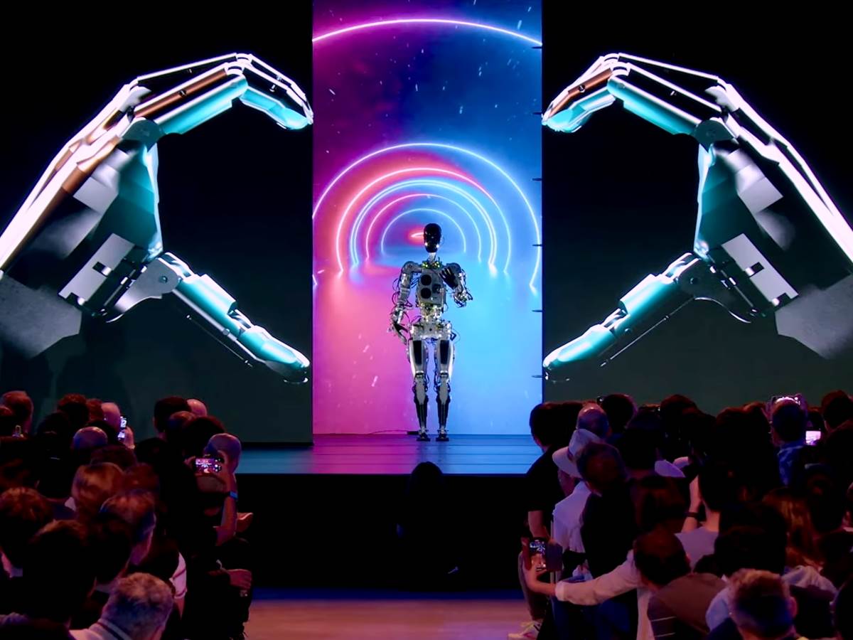 Tesla Optimus robot 4.jpg