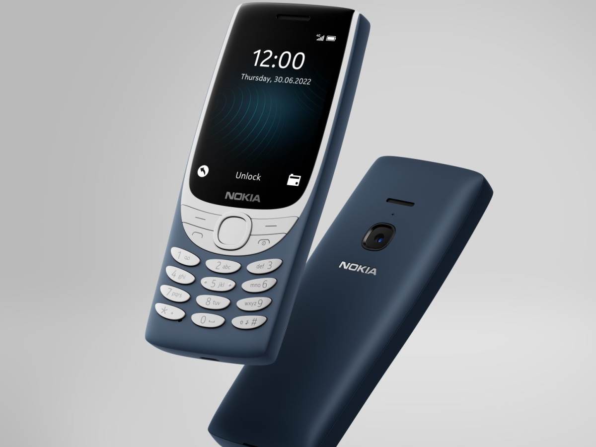 Nokia 8210 4G Blue (2).jpg