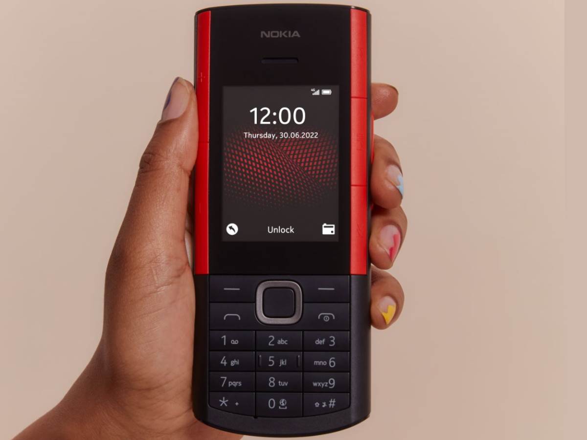 Nokia 5710 XpressAudio 1.jpg