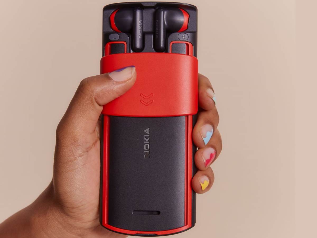 Nokia 5710 XpressAudio 2.jpg