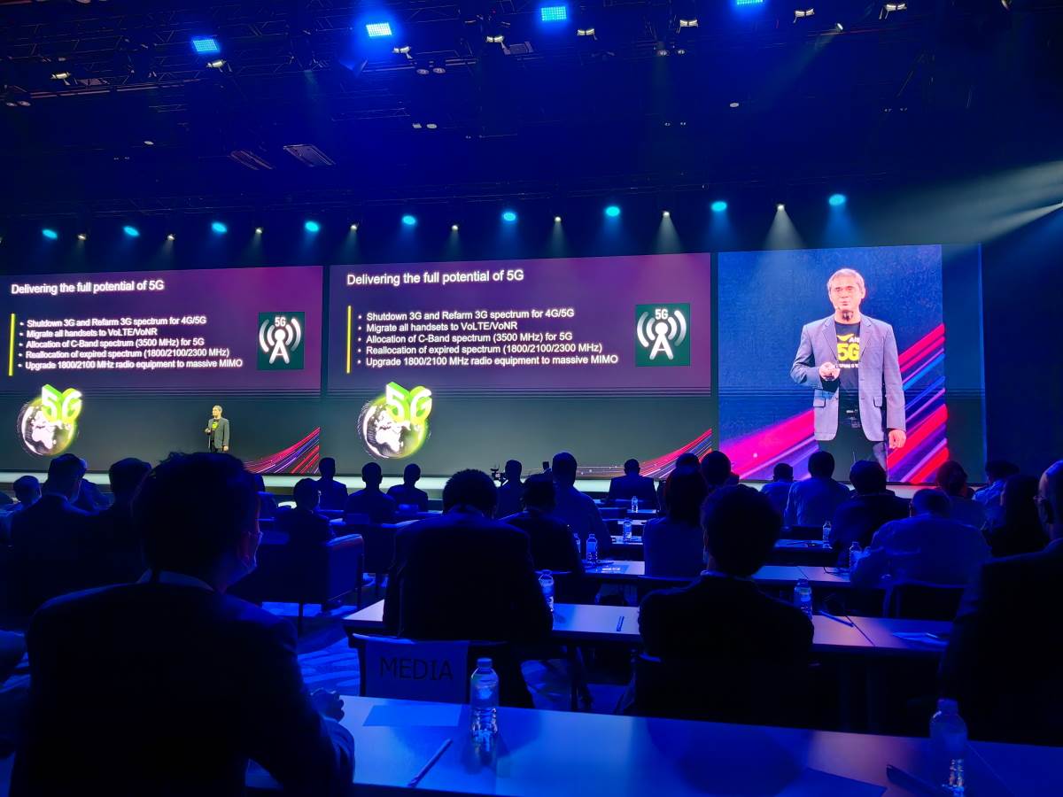 Huawei MBBF 2022 Bangkok Tajland (40).jpg