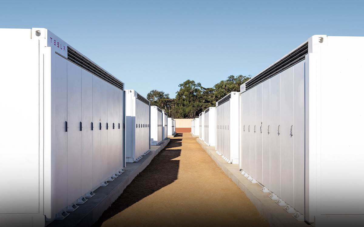 Tesla Megapack 14.jpg