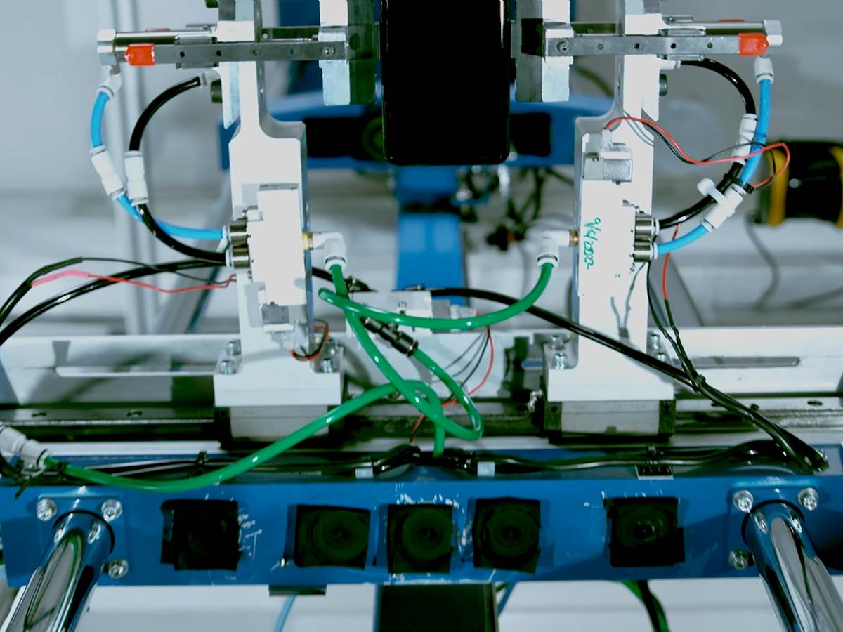 Corning® Gorilla® Glass Victus® 2 Drop Tower Test on Simulated Concrete 0-32 screenshot.png